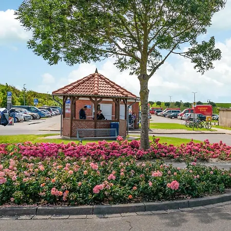 Stunning In 프라이드리흐스쿤크